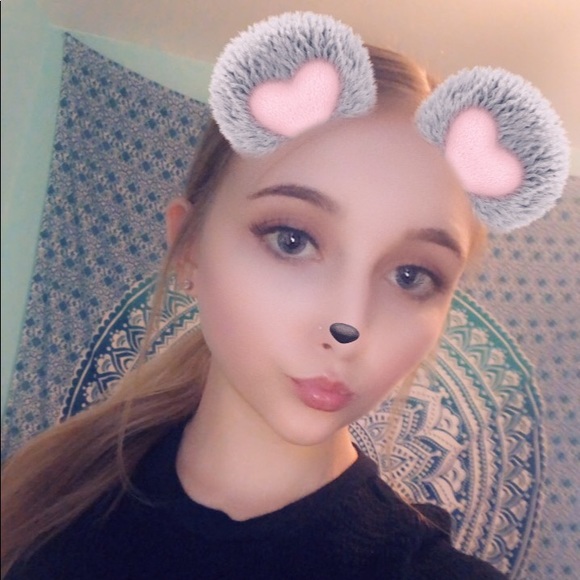 Meet your Posher, Karli - Picture 1 of 4